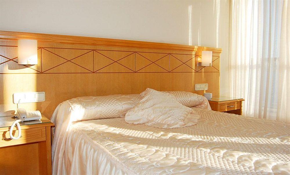Hotel Cristal 2 Ла-Корунья Экстерьер фото